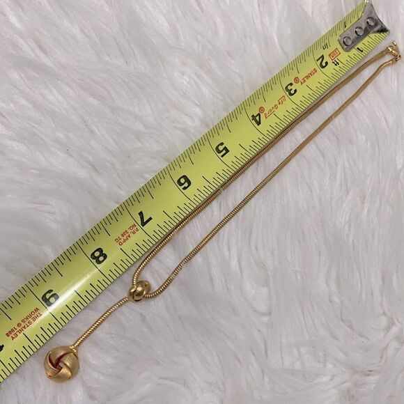 3 pierced earrings +1 necklace goldtone vintage women’s - Picture 4 of 6